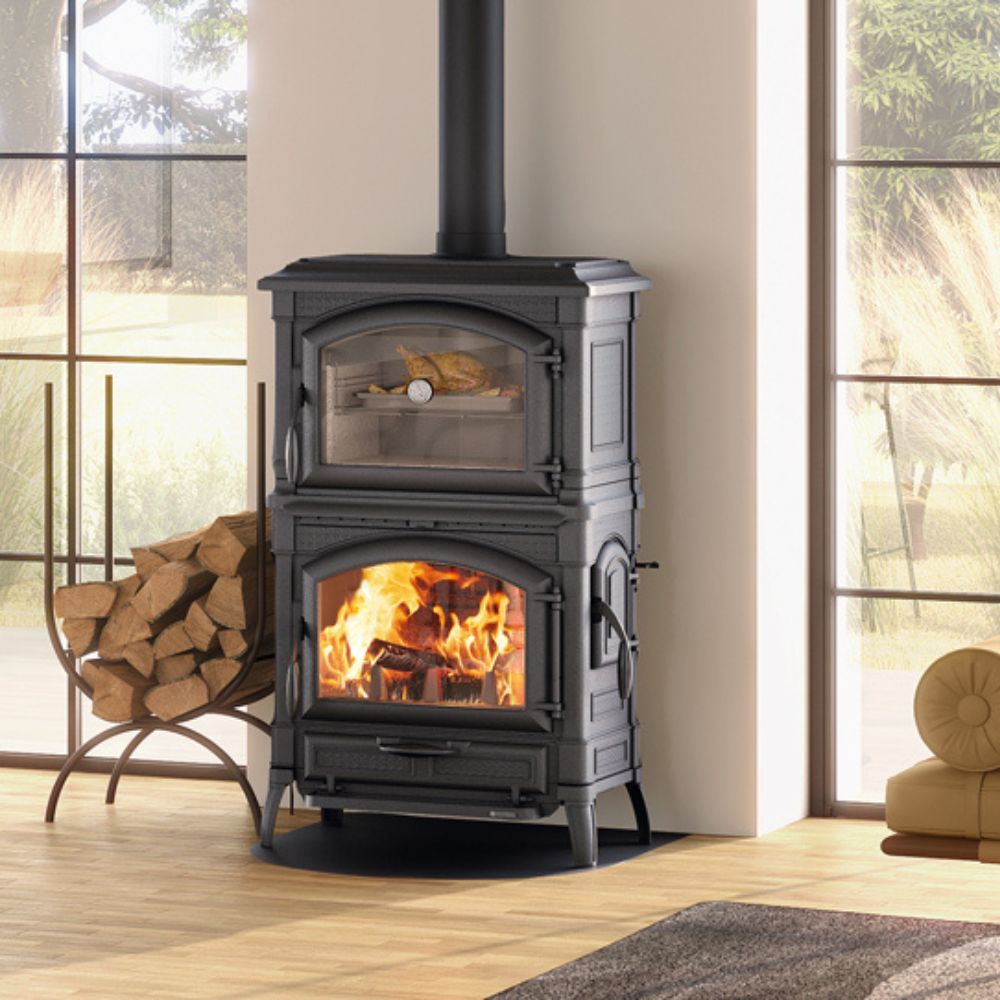 Italian cast iron wood burning stove with oven La Nordica Isotta Forno EVO, 9.7kW | Italian wood burning stoves and fireplaces |  |